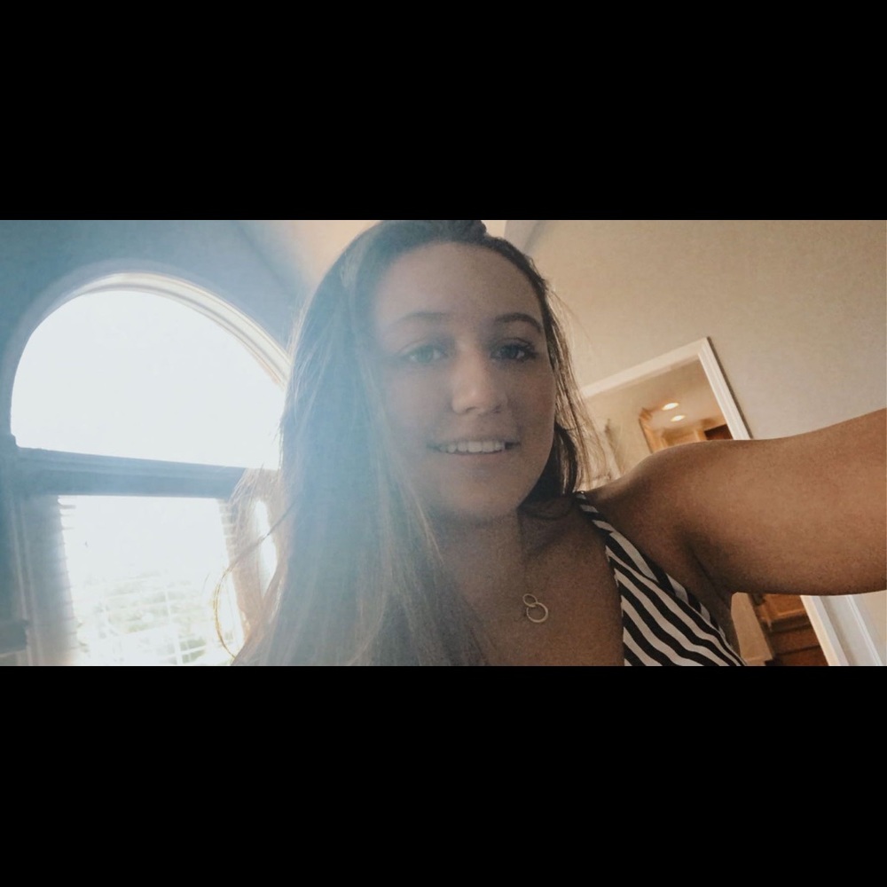 Meet your Posher, Ella